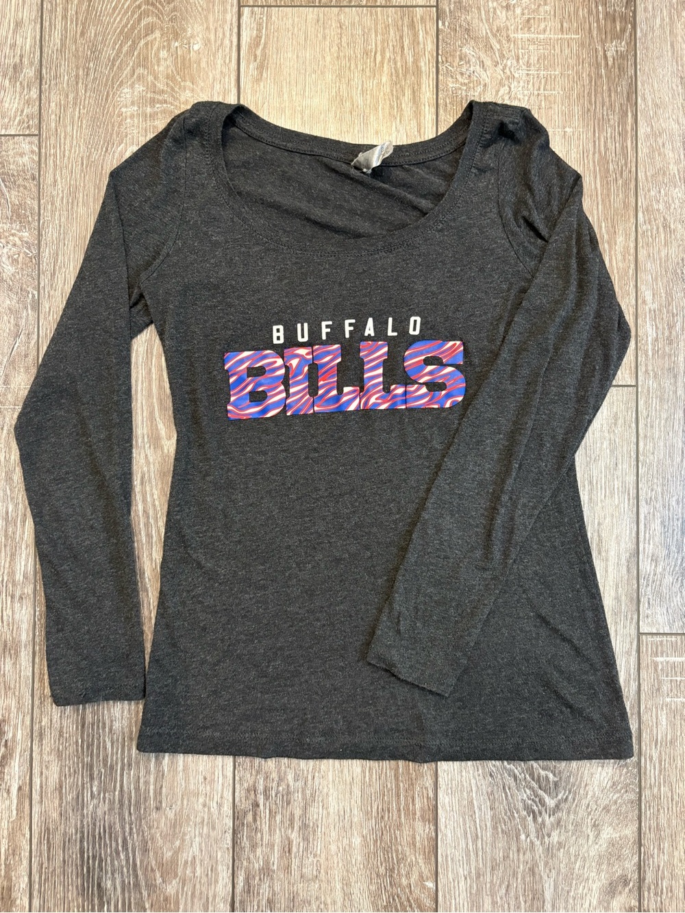 Buffalo Bills LS TShirt- Size Small ❤️🏈💙